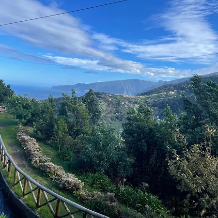 Baia Seixal Oceanfront Сейшал