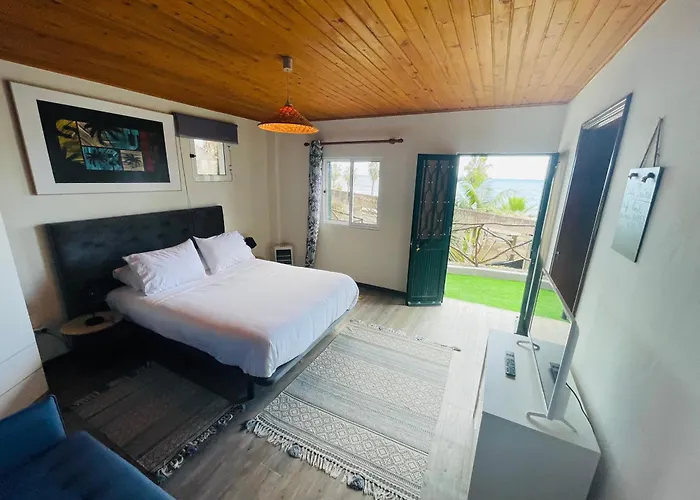 Baia Seixal Oceanfront