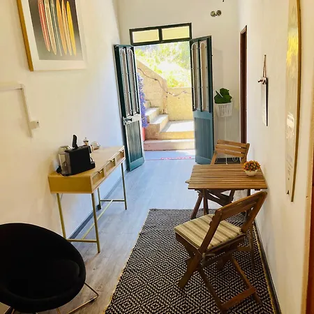 Baia Seixal Oceanfront *