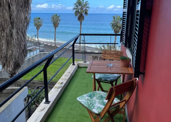 Baia Seixal Oceanfront