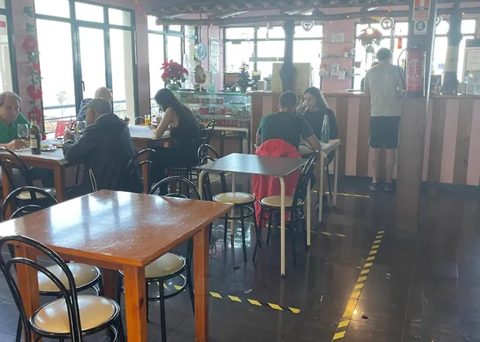 Baia Seixal Oceanfront 酒店 *